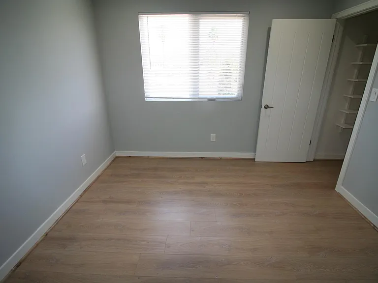 5311 N Riverton Ave #5311 — Photo 9