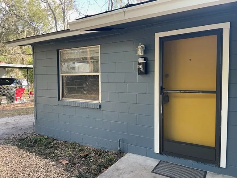 825 NE 4th Ave — Photo 8