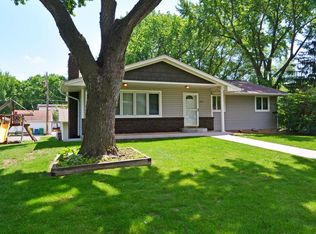 627 11th Ave NW, New Brighton, MN 55112