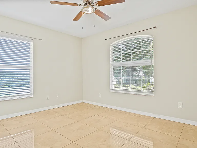 774 Princeton Dr — Photo 24