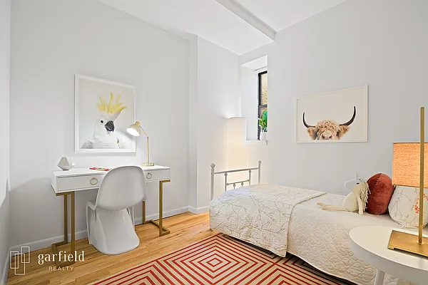 Sold by Garfield Realty  | media 8