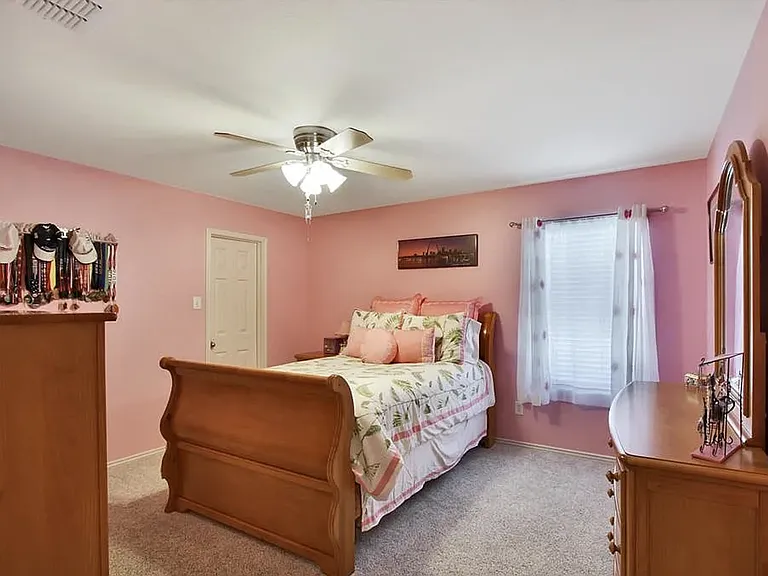 1007 Shelborn Dr — Photo 17