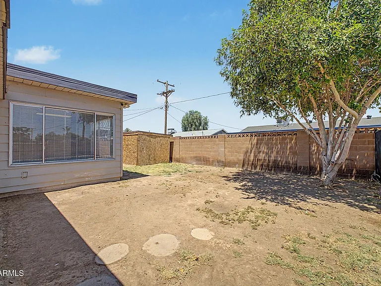 6536 W Turney Ave — Photo 40