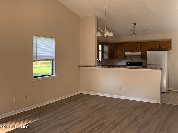 4th image of 1917 Countrywood Blvd