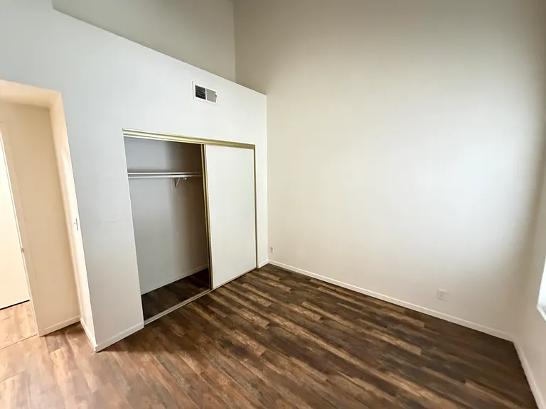 7241 Indian Creek Ln #201 — Photo 20