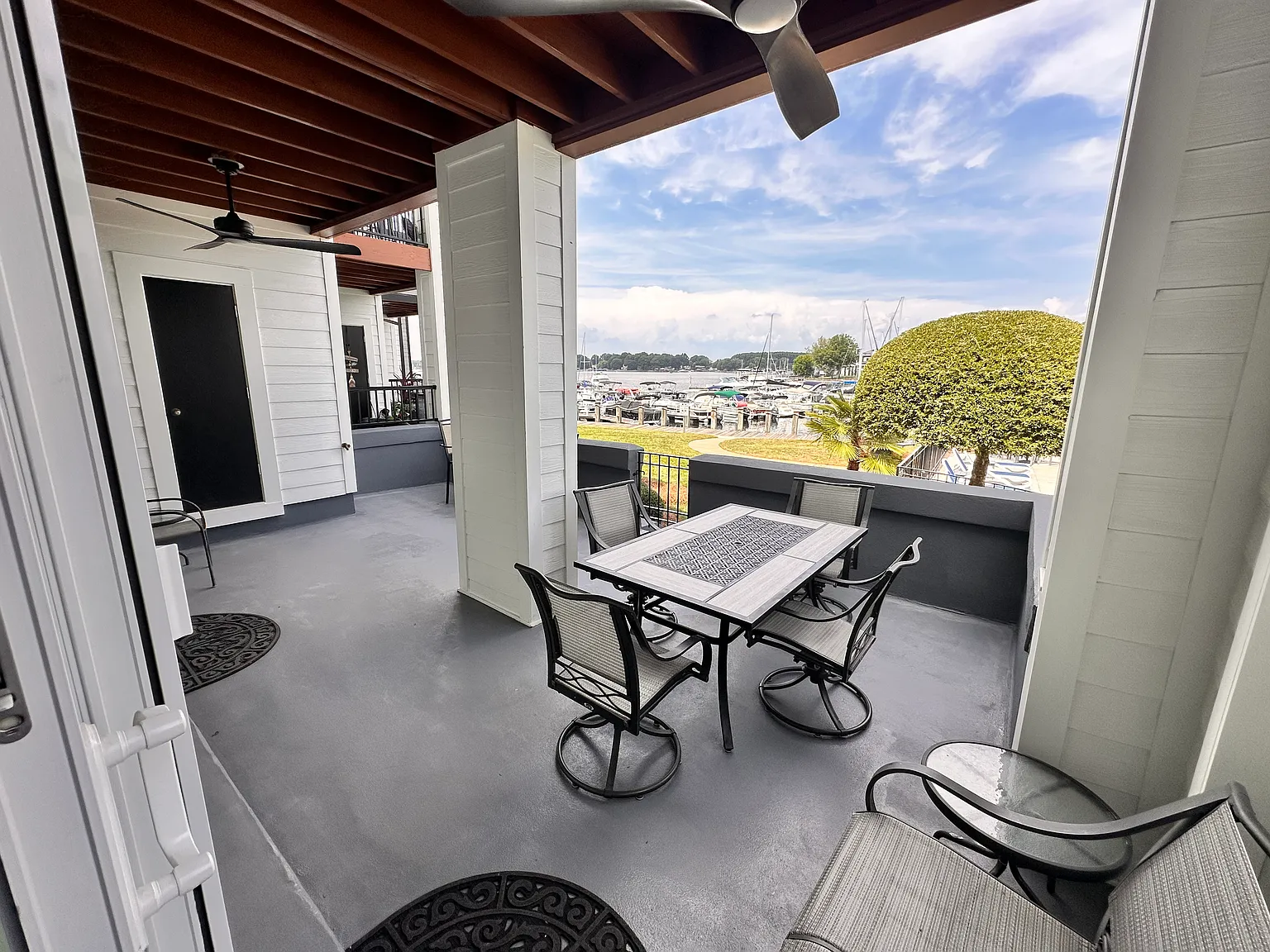 18713 Vineyard Point Ln — Photo 1