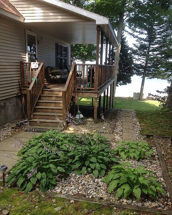 Front porch/entry