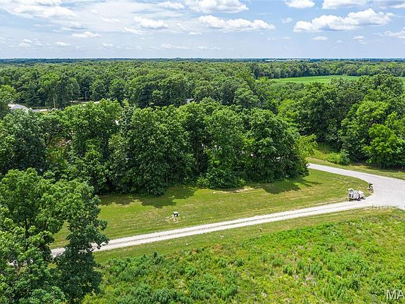 3rd image of 10 Days Spring Ln