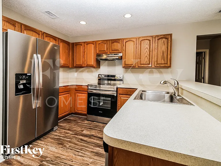 2579 Coachman Dr — Photo 6