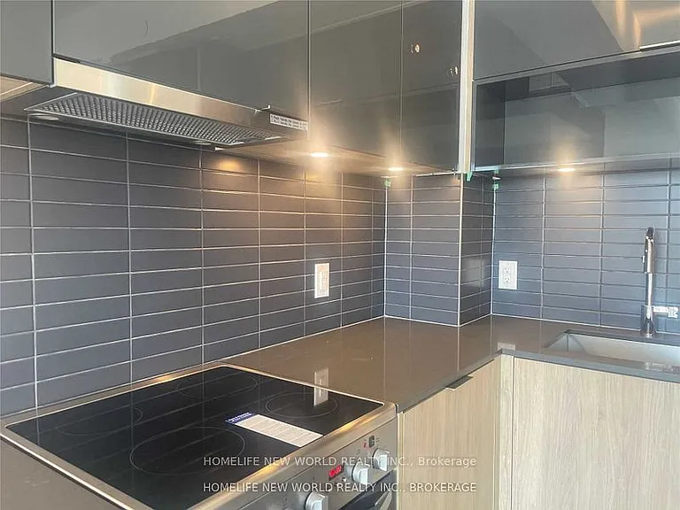 159 Wellesley St E #905 — Photo 3