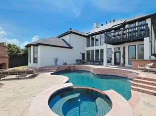 4710 Scenic Dr, Rowlett, TX 75088