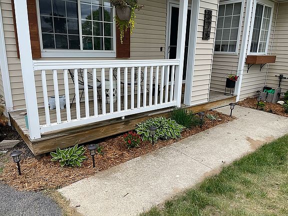 3rd image of 376 Heartland Dr