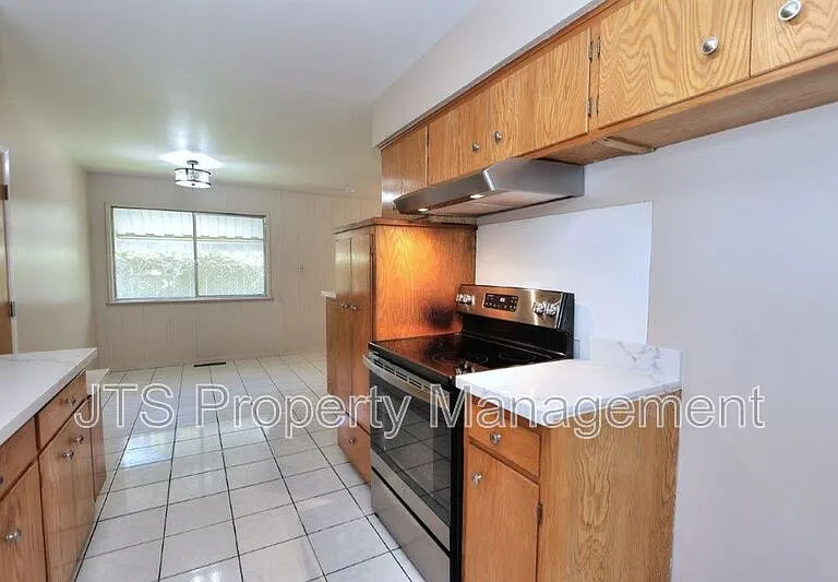 1200 Gary Way — Photo 18