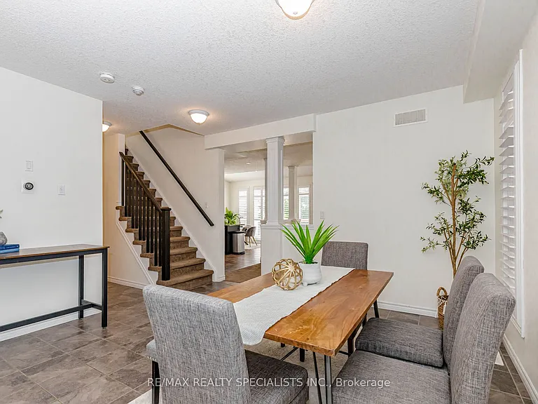 117 Norma Cres #MAIN UPPER — Photo 6