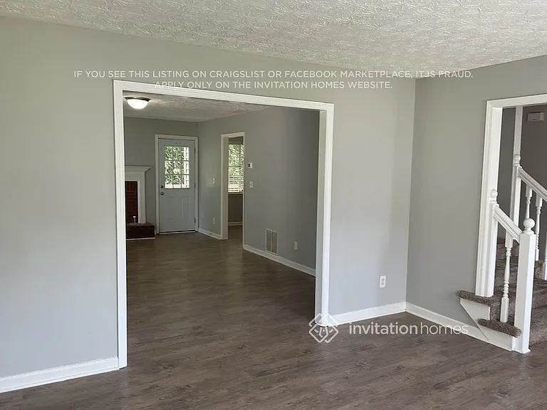210 Enon Ct SW — Photo 3