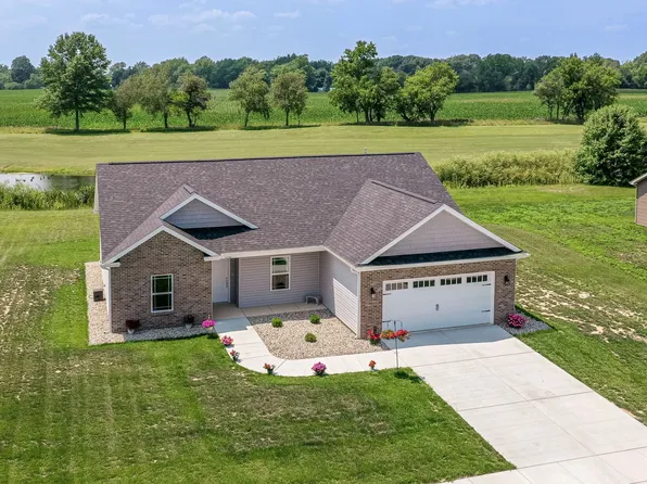 10561 Chapa Blvd, Elwood, IN 46036