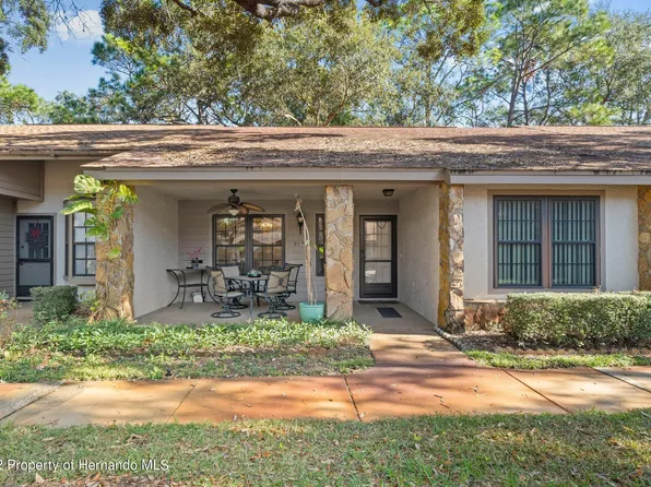 2128 Sea Pines Ct, Spring Hill, FL 34606