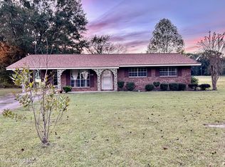 1108 Pine St, Taylorsville, MS 39168