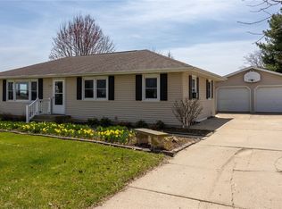 1001 Maquoketa St, Anamosa, IA 52205