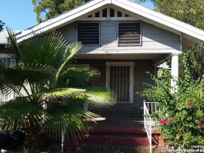 831 E Highland Blvd, San Antonio, TX, 78210