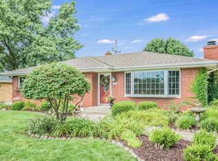 1820 Root St, Crest Hill, IL 60403