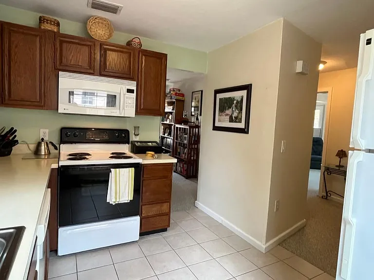 31 Broad St #2 — Photo 9