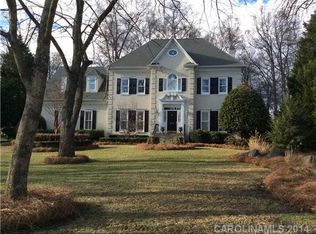 5718 Providence Country Club Dr, Charlotte, NC 28277