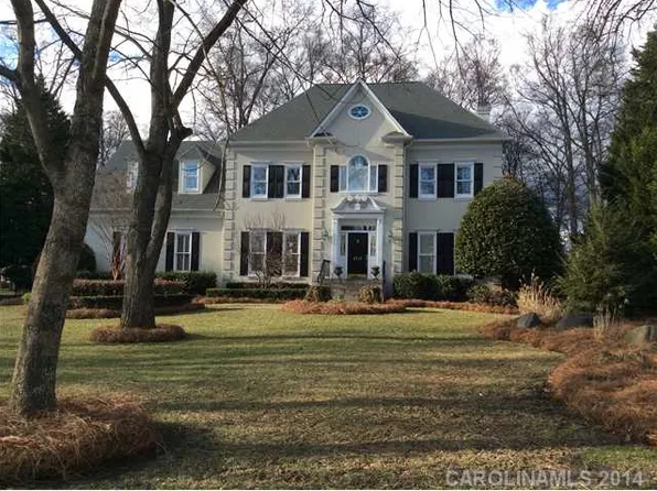 5718 Providence Country Club Dr, Charlotte, NC 28277