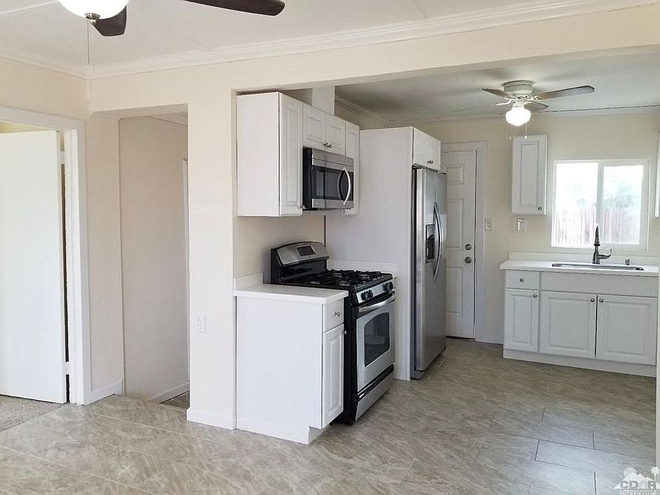 1st image of 53060 Calle Avila
