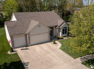 6976 Trenton Ct, Temperance, MI 48182