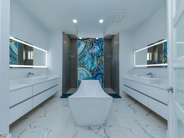 4024 Chiquita Blvd S — Photo 11