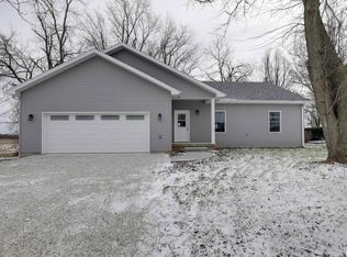 406 N Main St, Payson, IL 62360