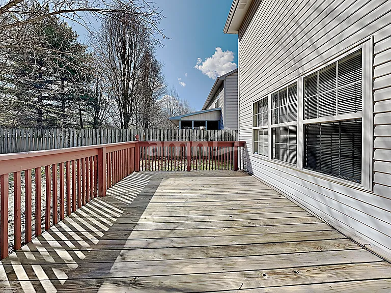 4803 Oakton Way — Photo 20
