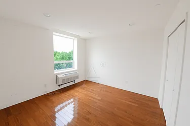 Rented by Peter Ashe