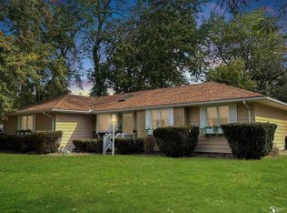 7312 Elmwood Rd, Temperance, MI 48182