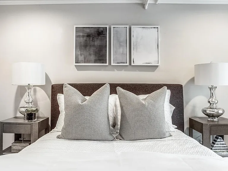 Guest bedroom
