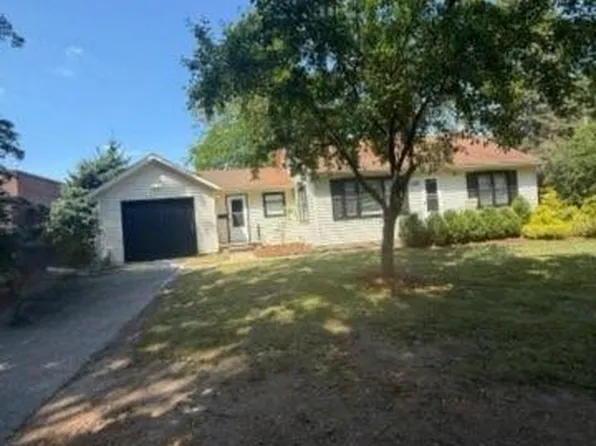 6543 Waterworks Rd, Sarnia, ON N0N 1C0