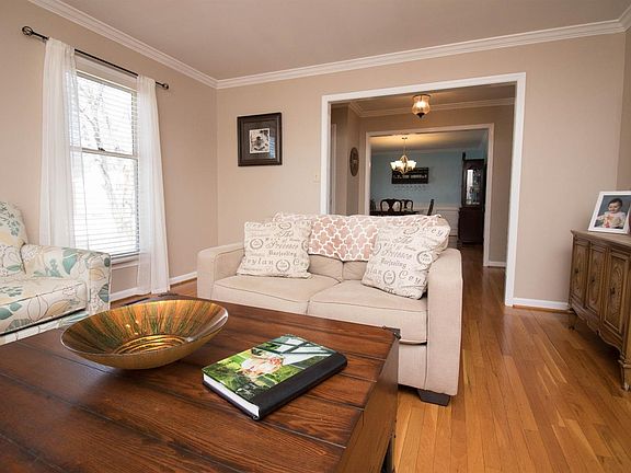 3rd image of 4008 Forsythe Dr