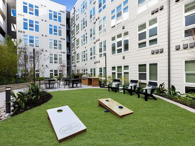 Korina & Alder at The Grove — Photo 43