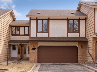 8240 Tamarack Trl, Eden Prairie, MN 55347