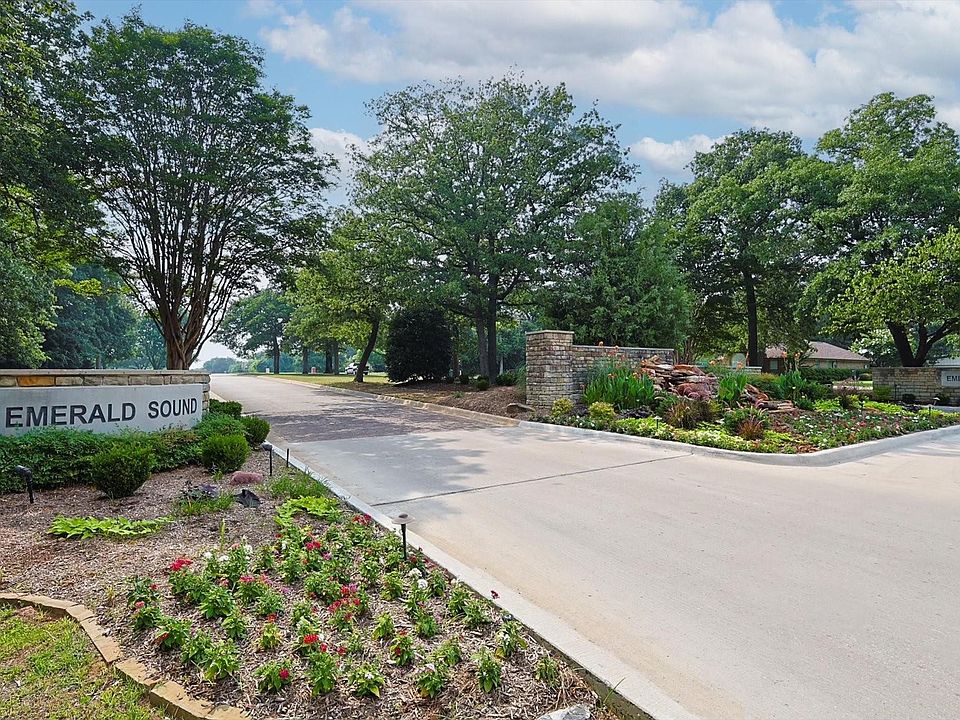 1st image of 940 Emerald Sound Blvd