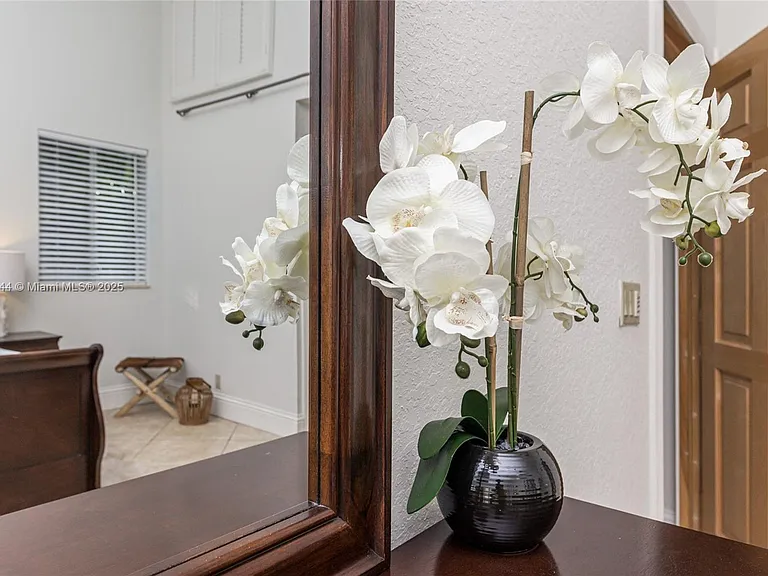 302 Balboa St — Photo 23