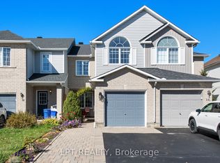 16 Calaveras Ave, Ottawa, ON K2J 4Z8