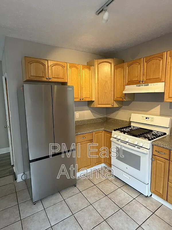2 bed, 1.0 bath, 1386 sqft, $2,325 — Photo 4