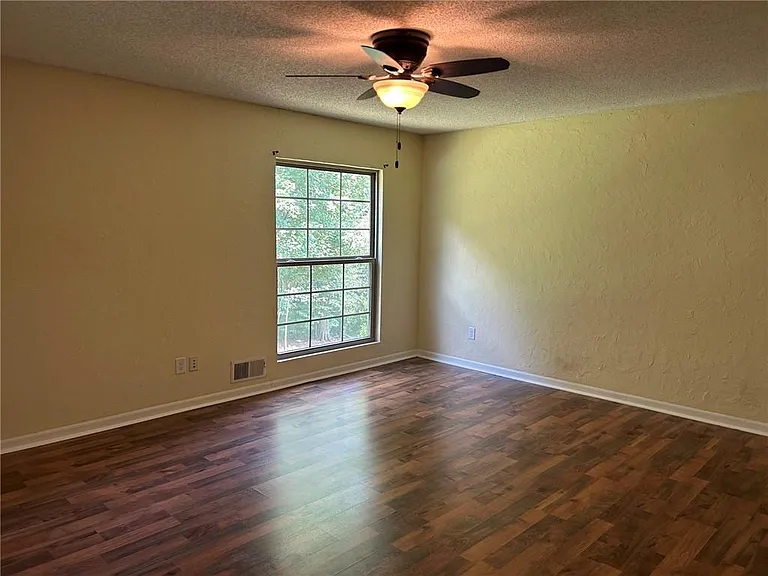 9775 Loblolly Ln — Photo 8