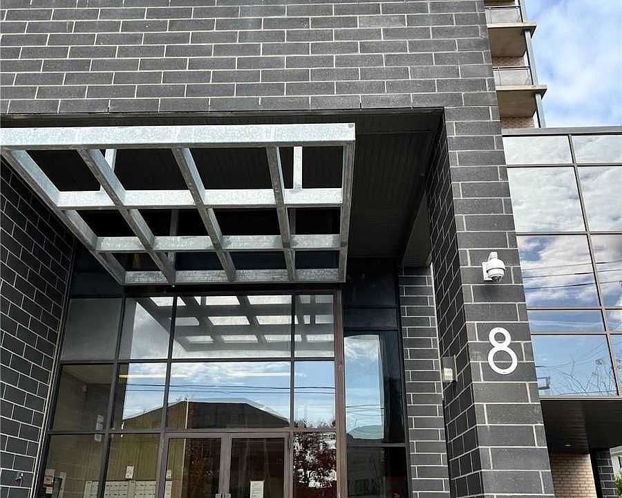 2nd image of 8 Hickory St W #805