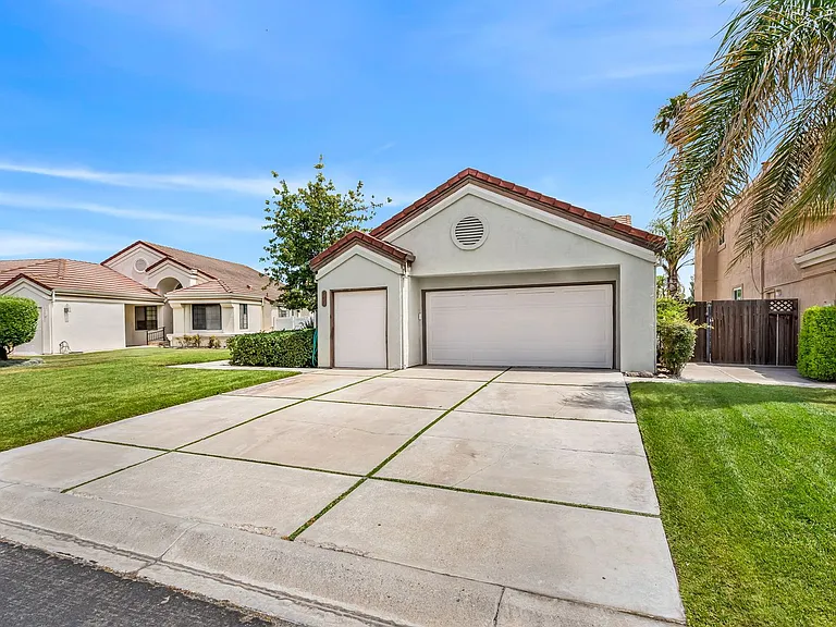 5331 Emerald Ct — Photo 4