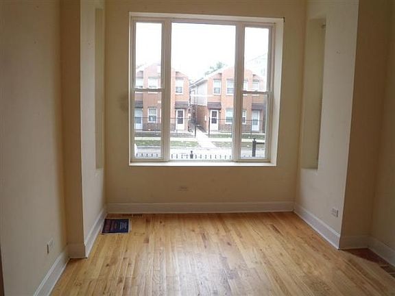 2nd image of 1522 N Talman Ave #1
