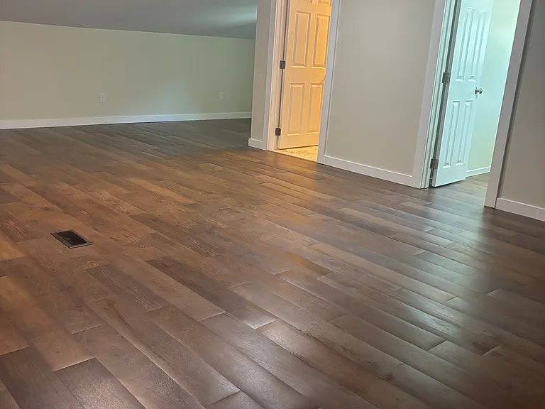Master bedroom 400+ square feet
