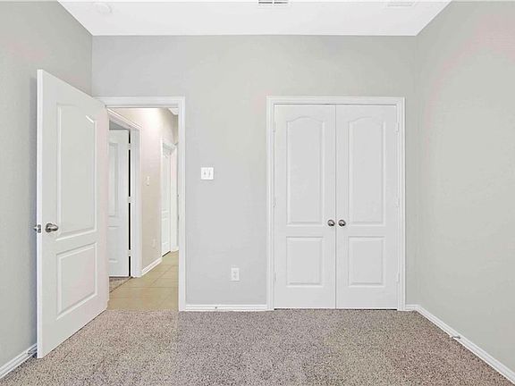 3rd image of 1420 Samantha Creek Dr